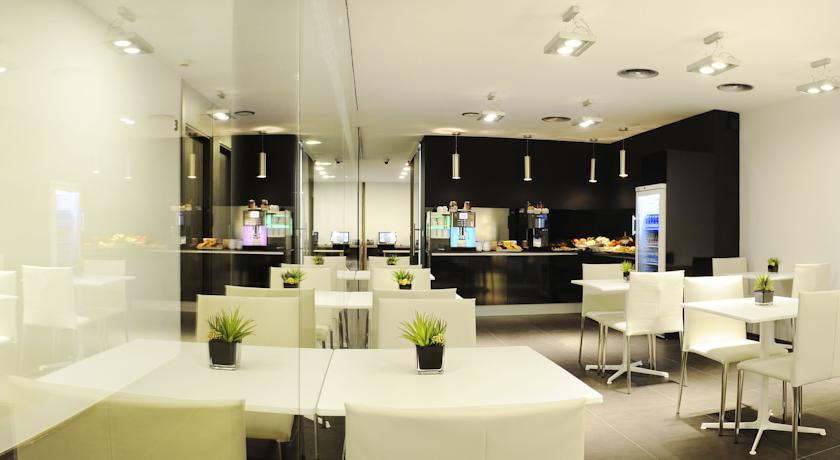 Air Rooms Madrid by HelloSky