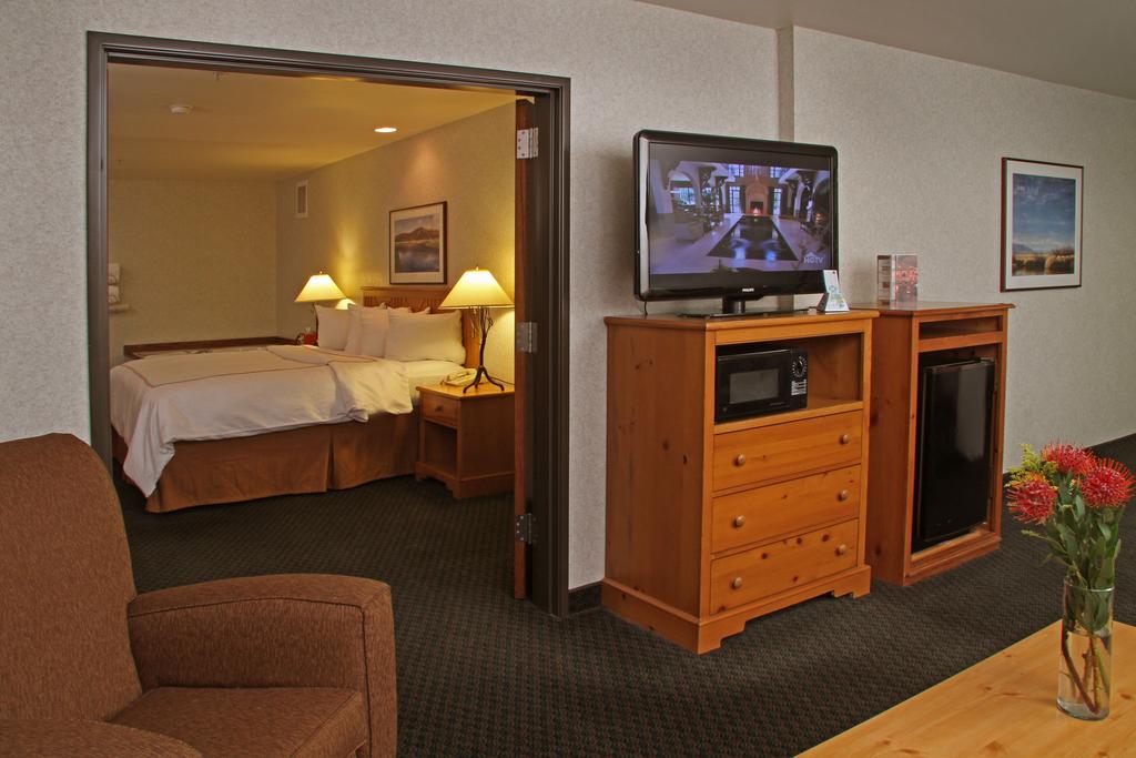 Best Western Plus GranTree Inn