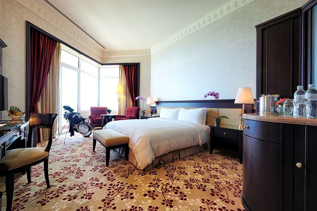 The Empire Hotel & Country Club