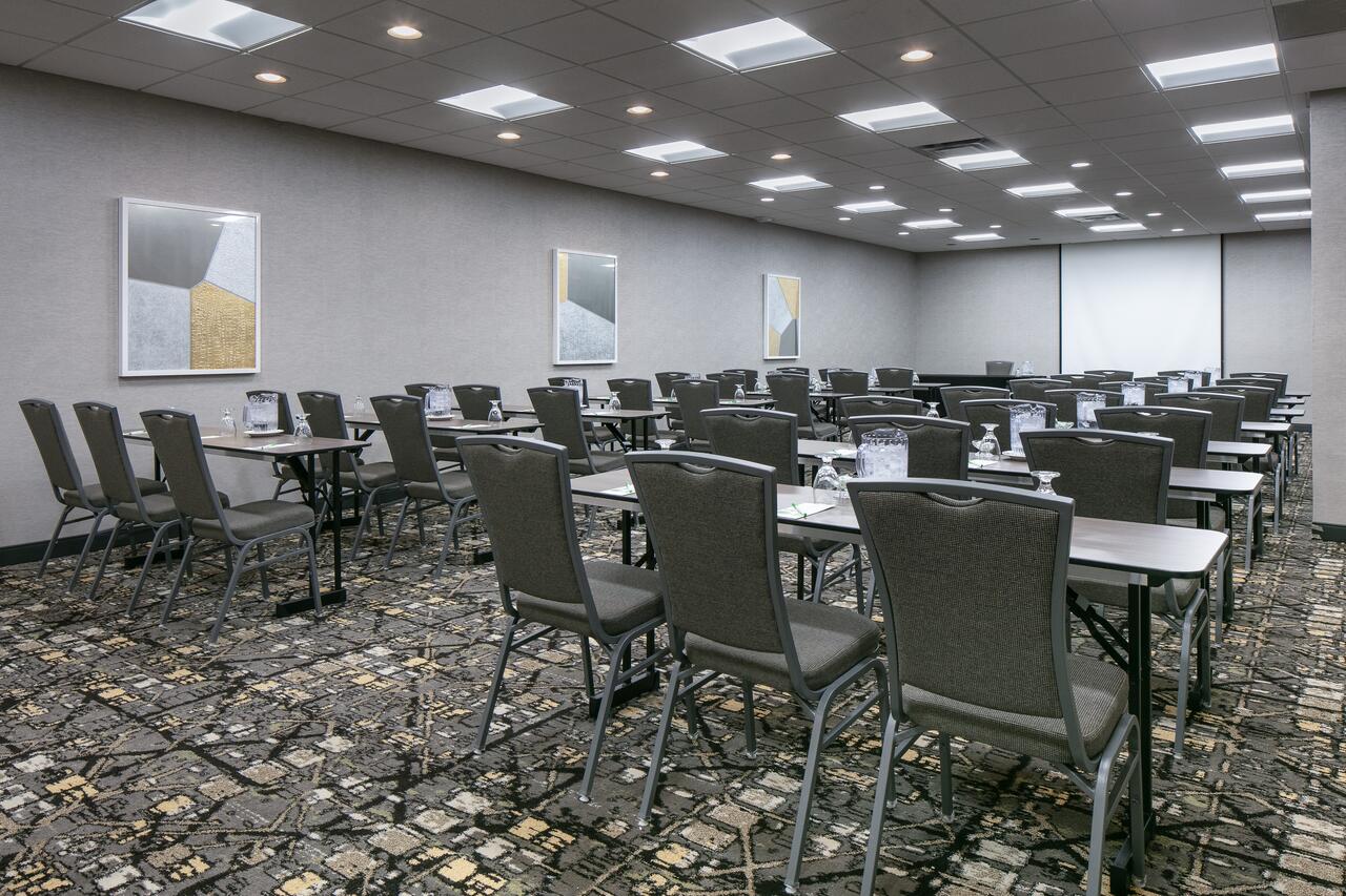 Holiday Inn Hotel & Suites Des Moines - Northwest