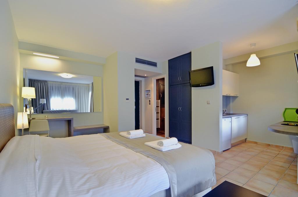 Ellopia Point Suites