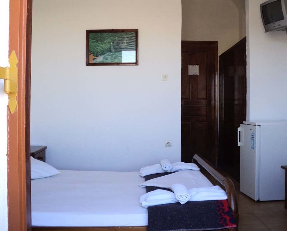 Adamastos Hotel