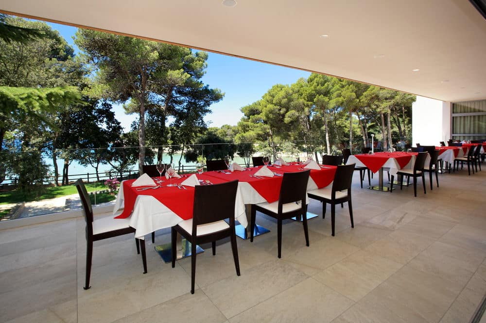 Crvena Luka Resort