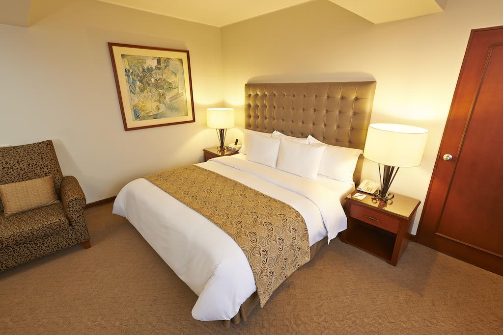 Sol de Oro Hotel & Suites