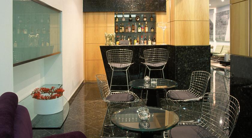 Orla Copacabana Hotel