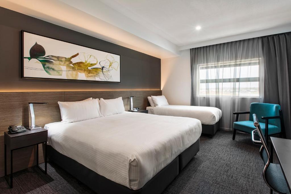 Best Western Plus Lake Kawana Hotel