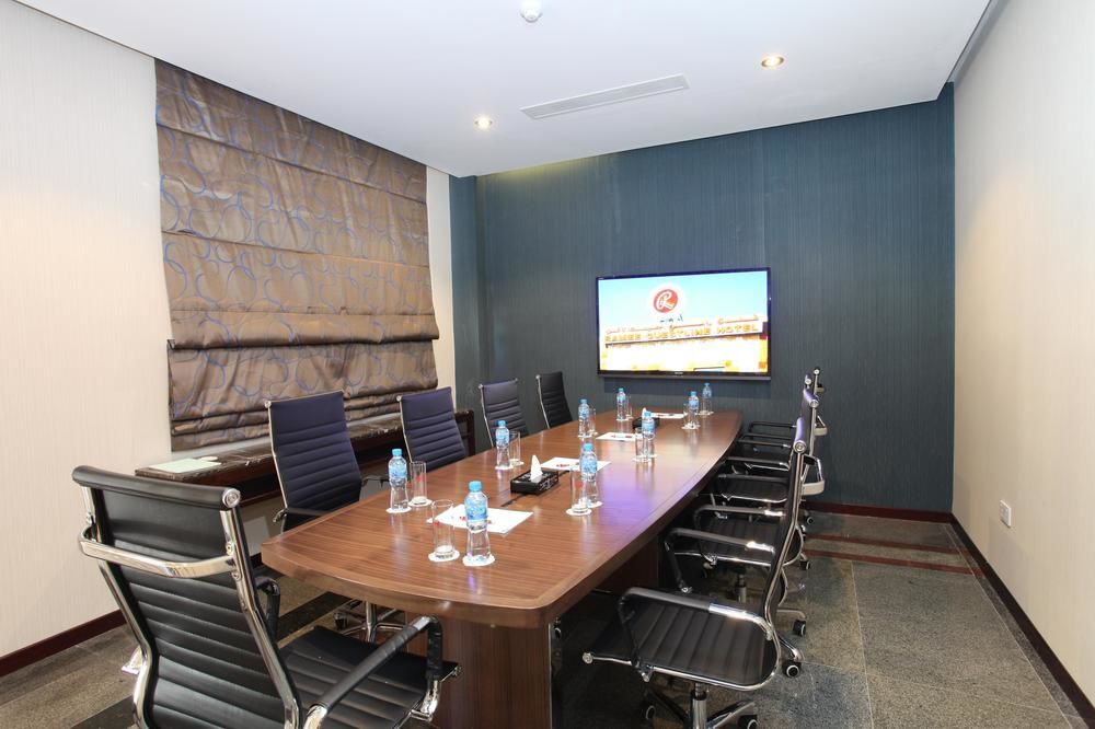 Ramee Guestline Hotel Qurum