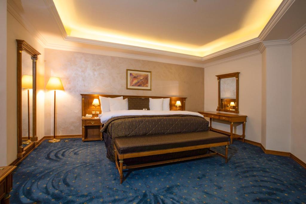 Bristol Hotel