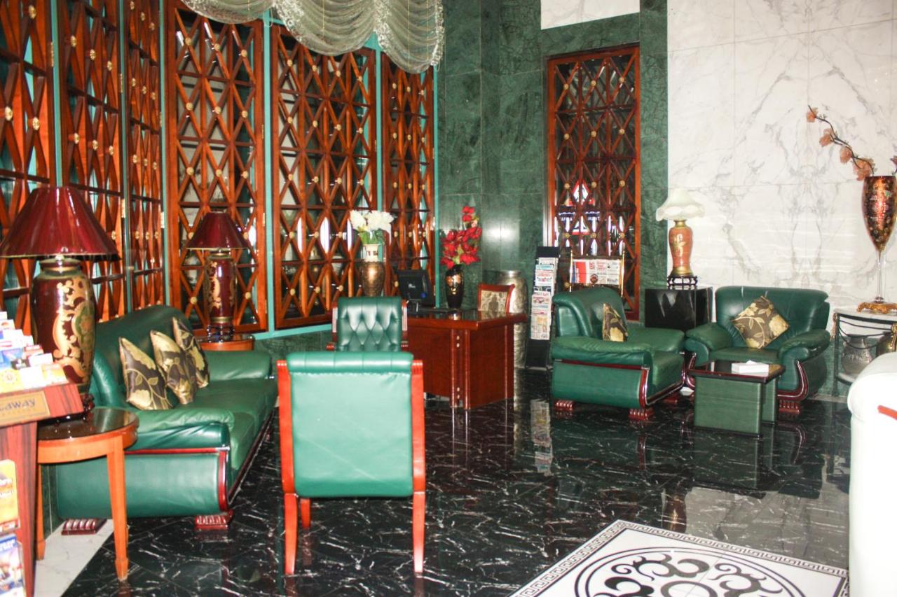Knight Armour Hotel (Formerly Mayfair)