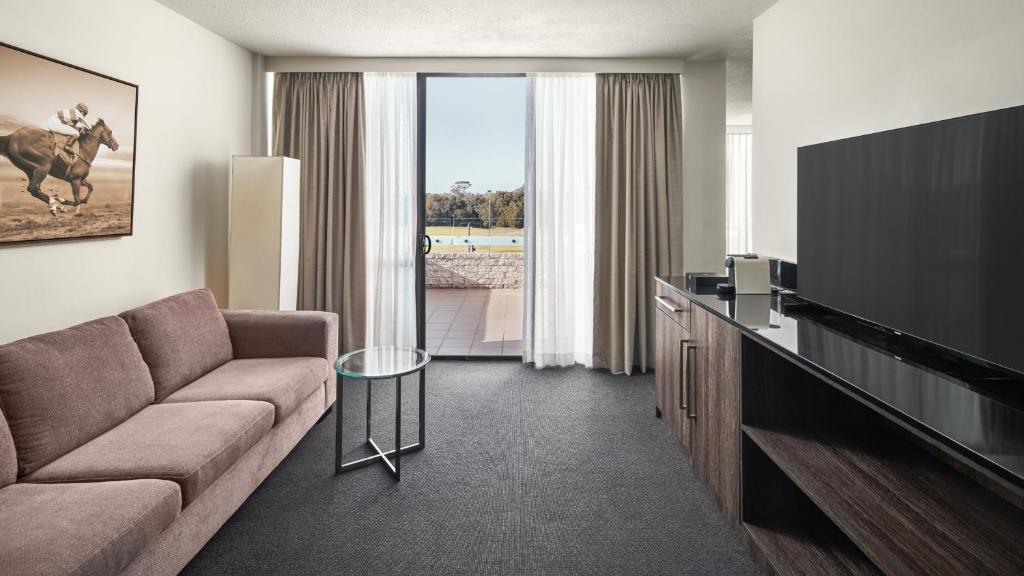Holiday Inn Warwick Farm