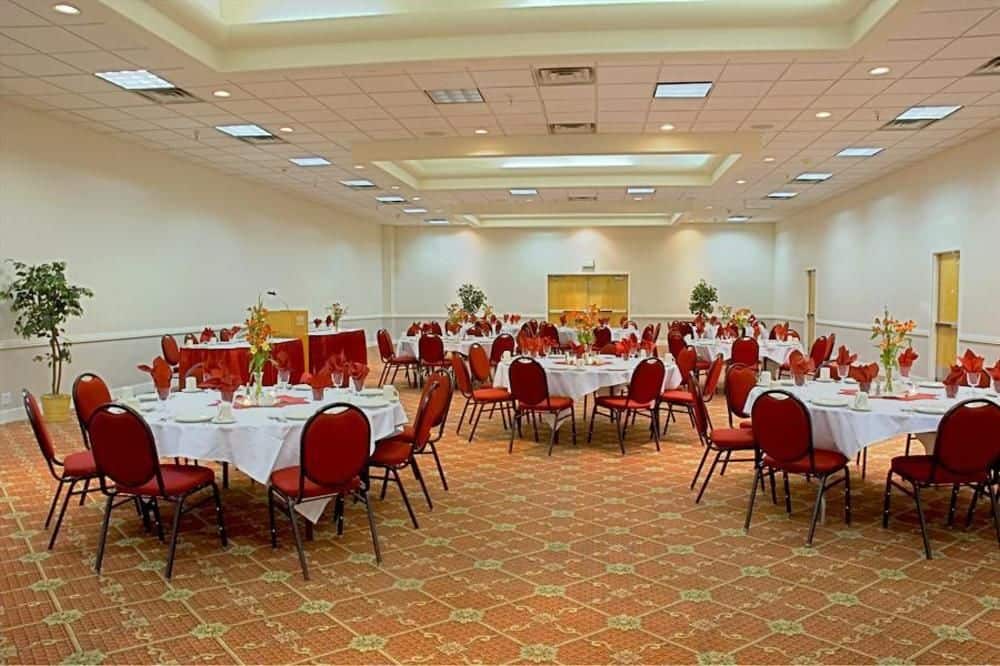 Ramada by Wyndham Boise (Formerly Wyndham Garden)