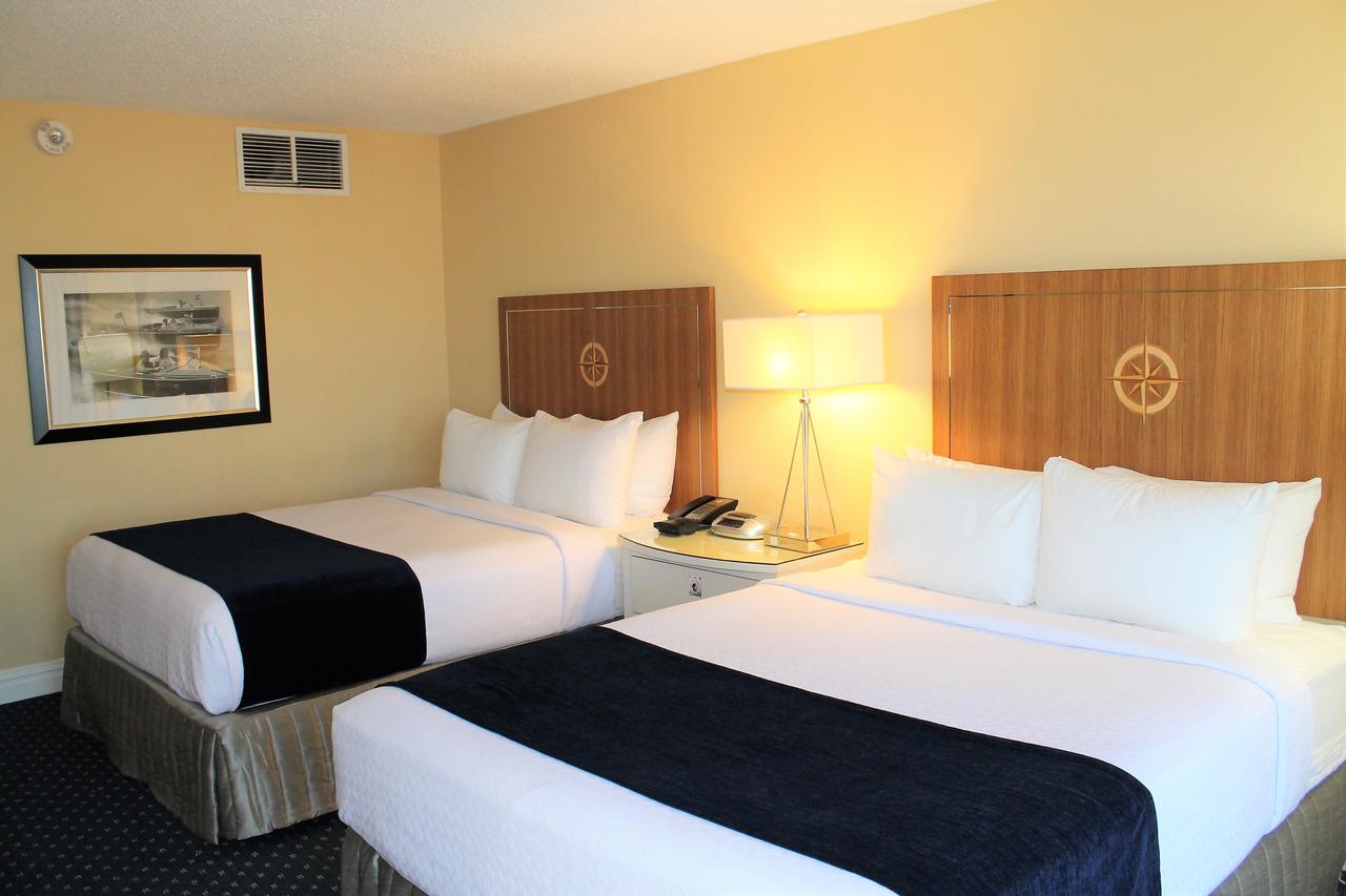 Crowne Plaza Hampton Marina