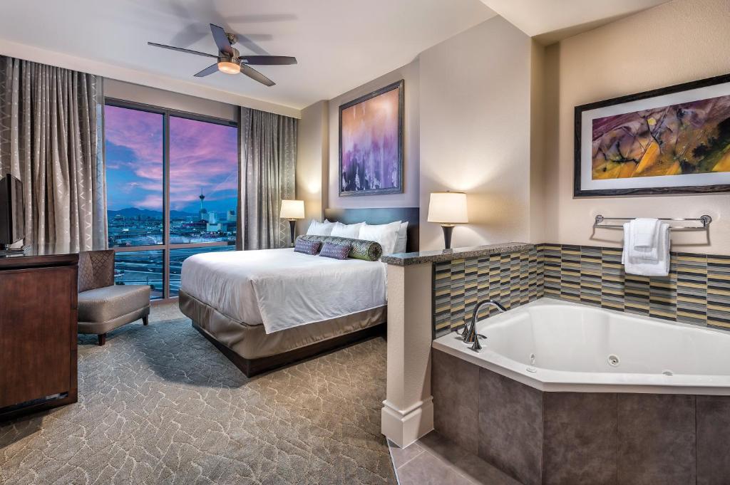 Wyndham Desert Blue