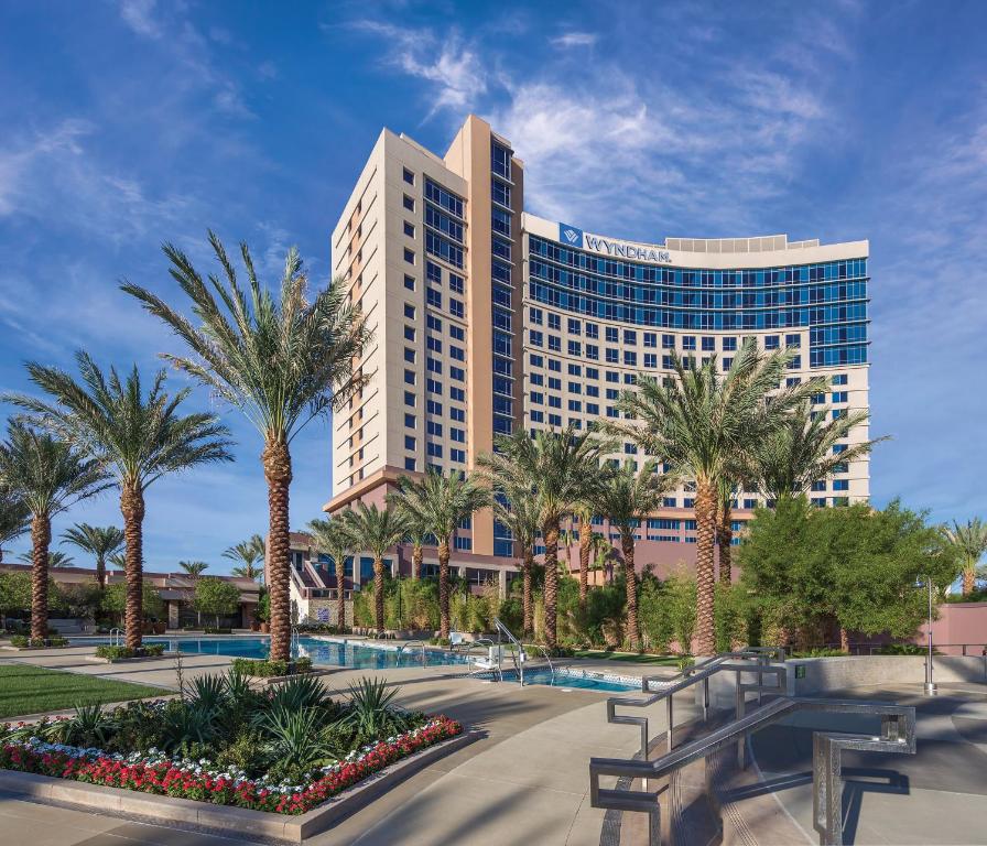 Wyndham Desert Blue
