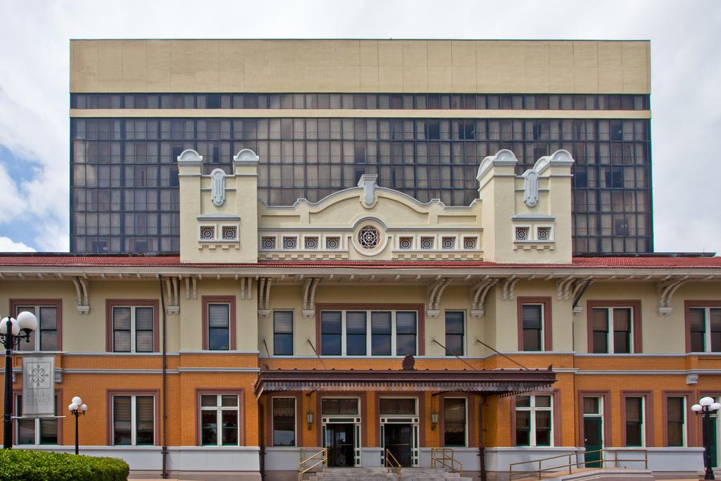 Pensacola Grand Hotel