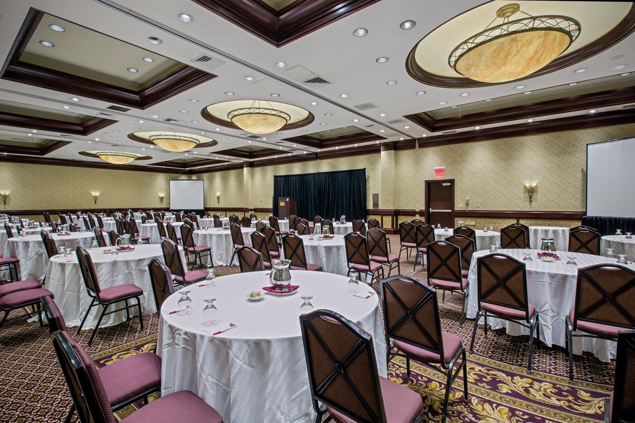 Crowne Plaza Providence-Warwick Airport