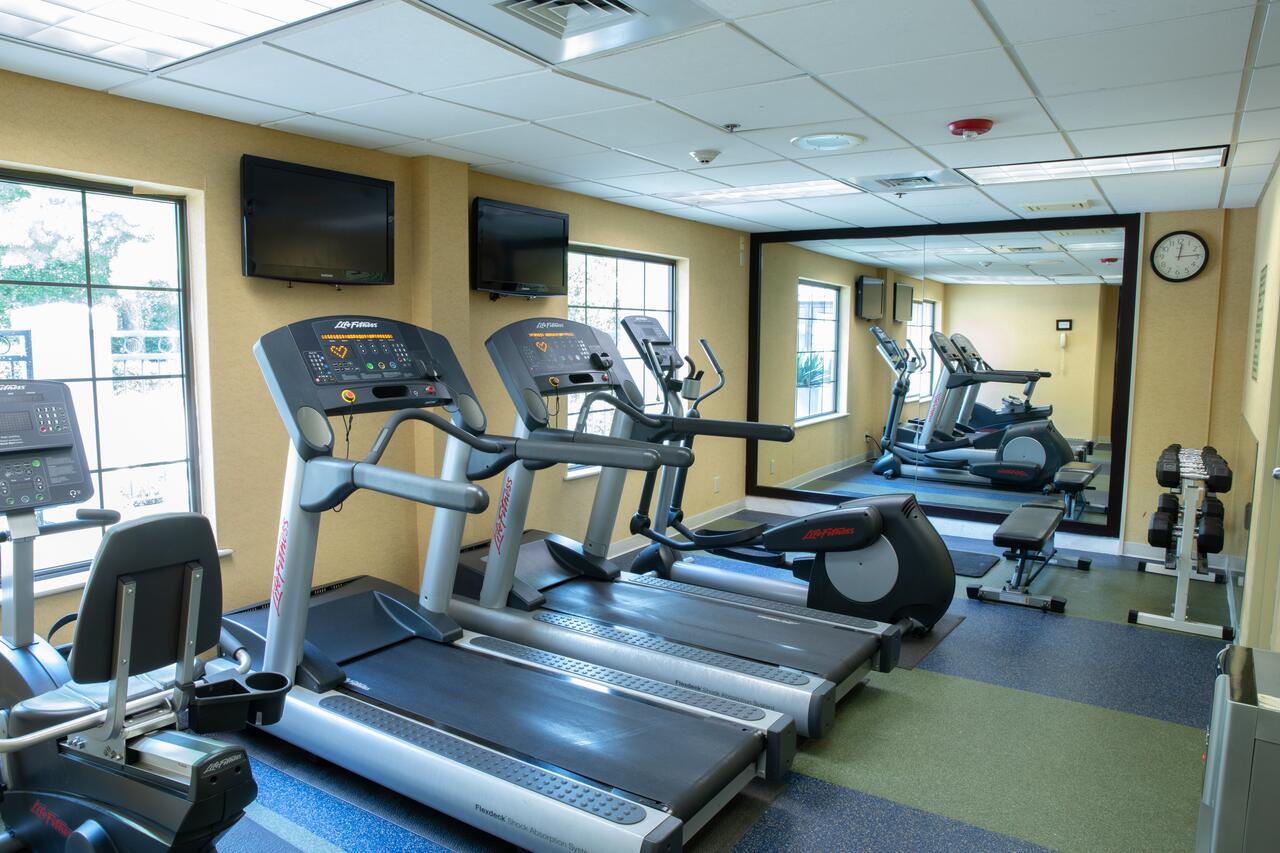 Holiday Inn Hotel & Suites Raleigh / Cary