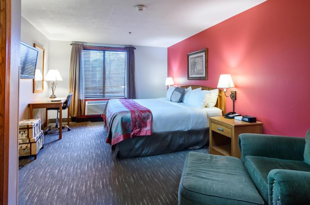 Ramada by Wyndham Sioux Falls Airport Hotel & Suites