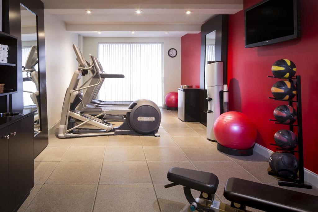 DoubleTree by Hilton Raleigh - Brownstone - University