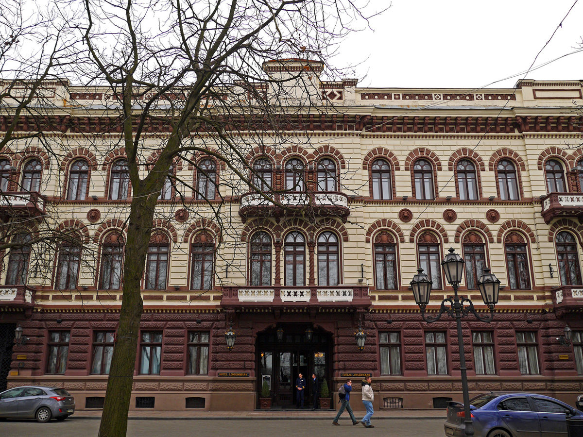 Londonskaya Hotel