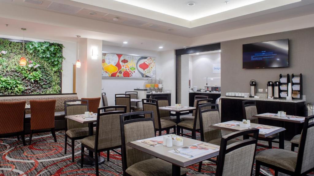 Holiday Inn Express & Suites Chihuahua Juventud