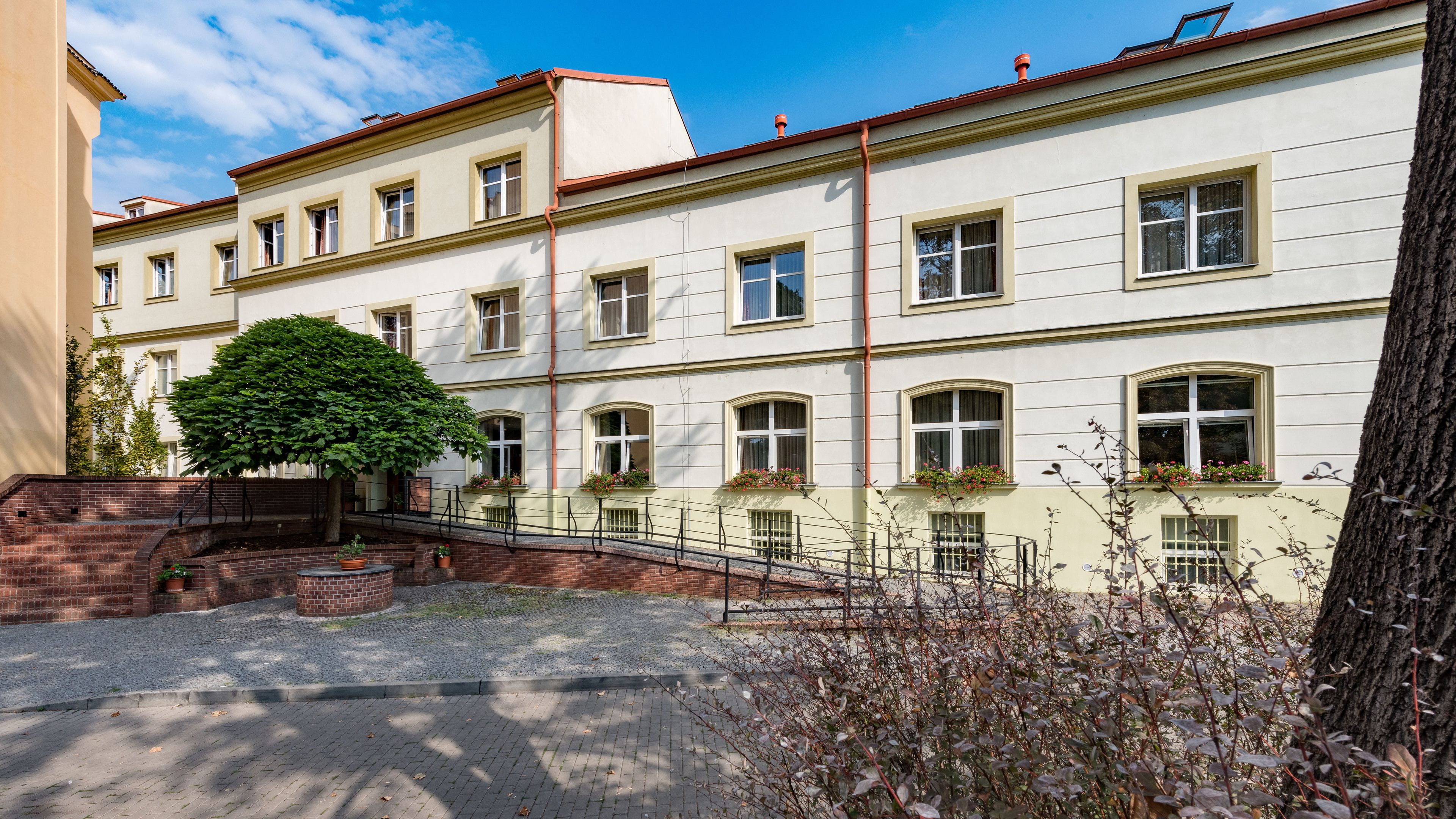 Hotel Ostruvek