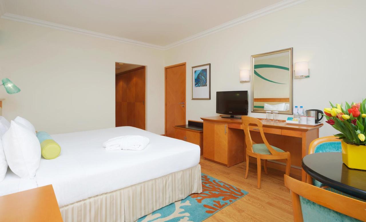 Coral Beach Resort - Sharjah