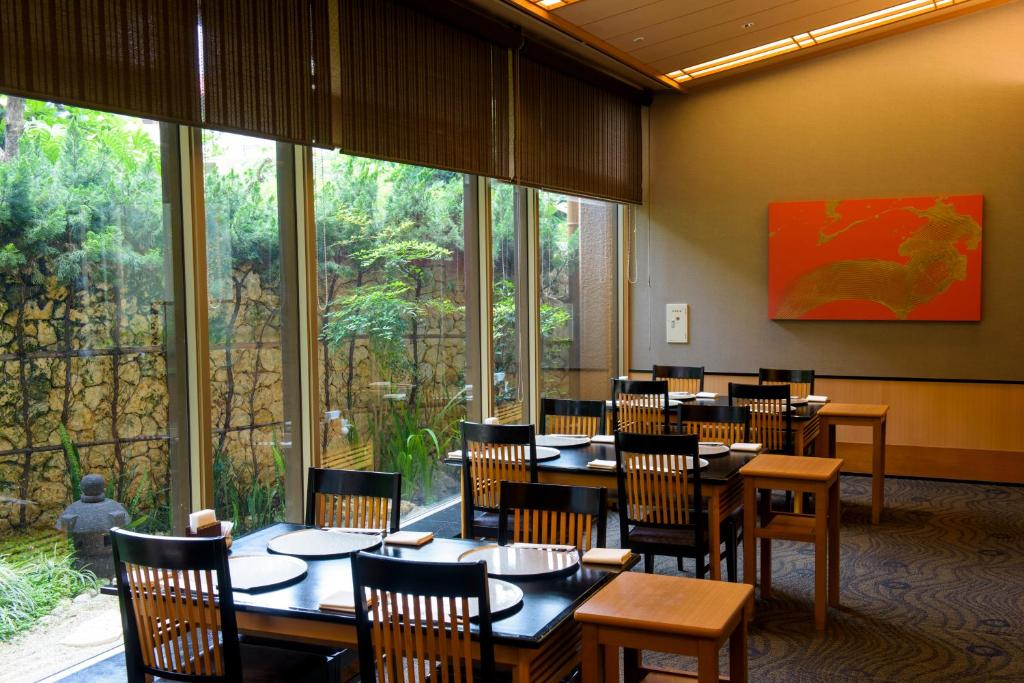 ANA Crowne Plaza Okinawa Harborview