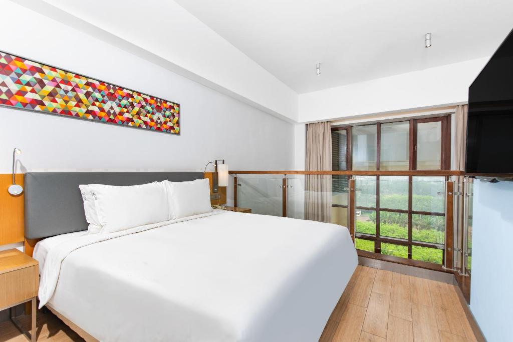 Holiday Inn Express Haikou West Coast