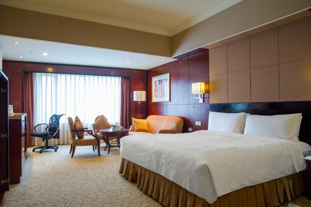 Holiday Inn Zhongshan Downtown