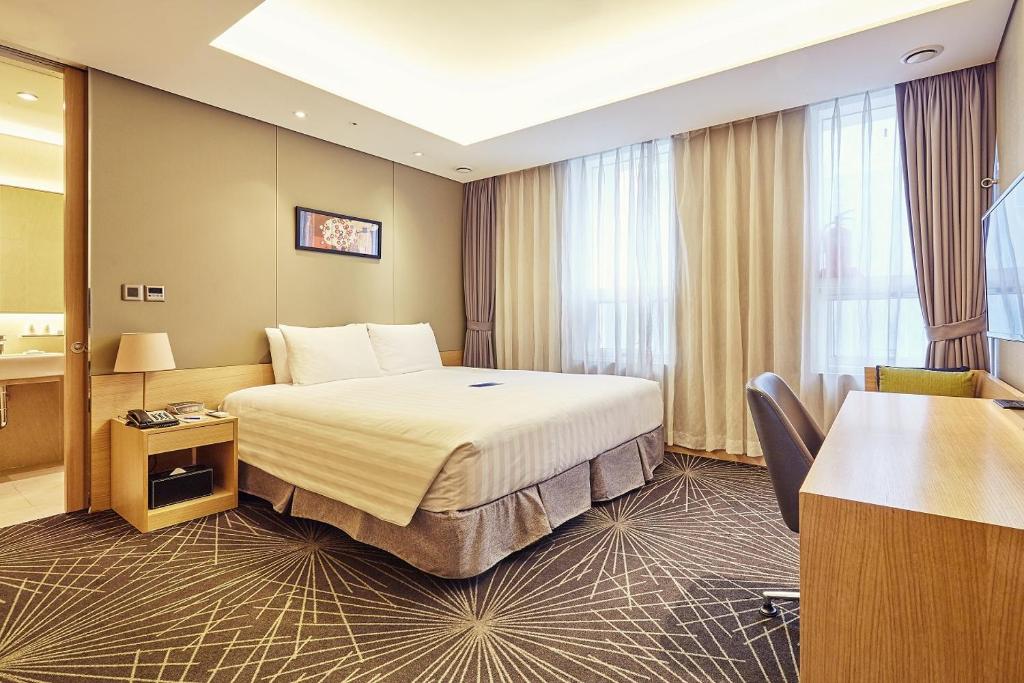 Days Hotel by Wyndham Seoul Myeongdong