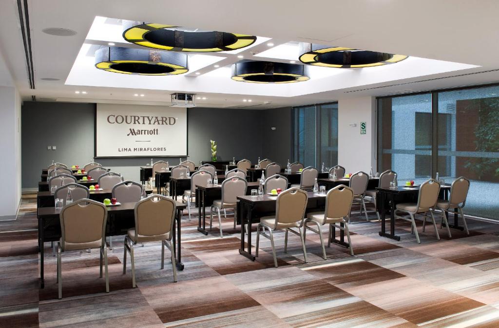 Courtyard Lima Miraflores