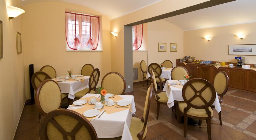 Raffaello Hotel