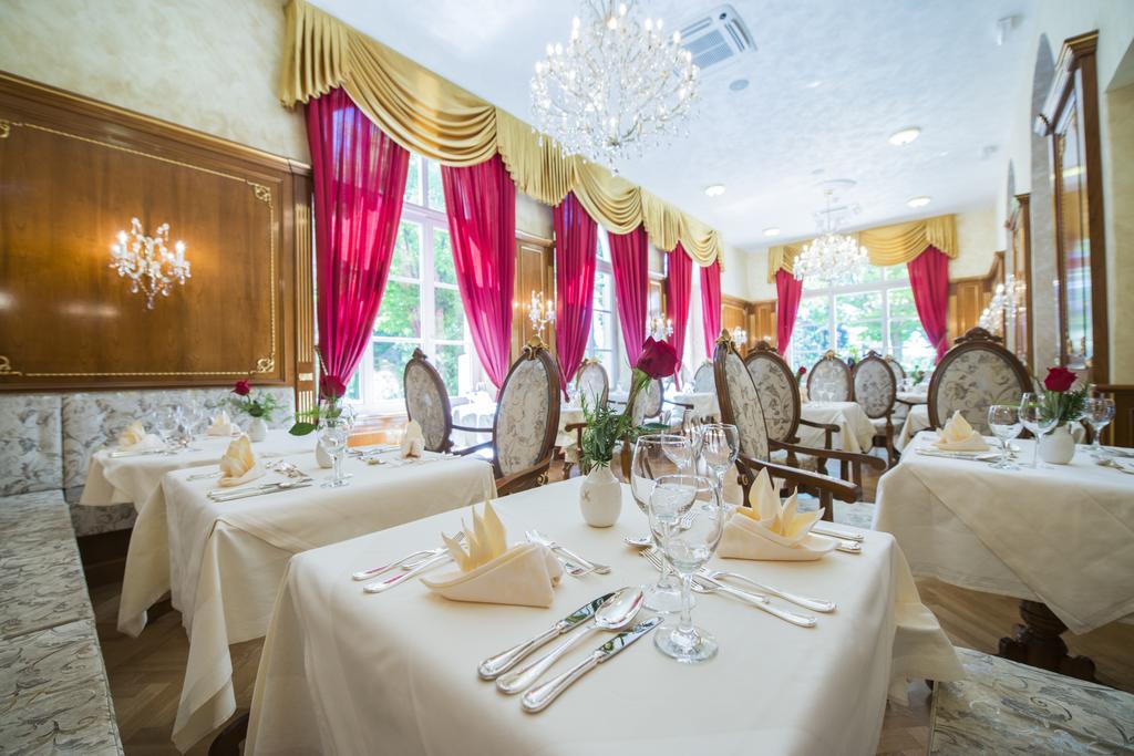 Hotel Kvarner Palace