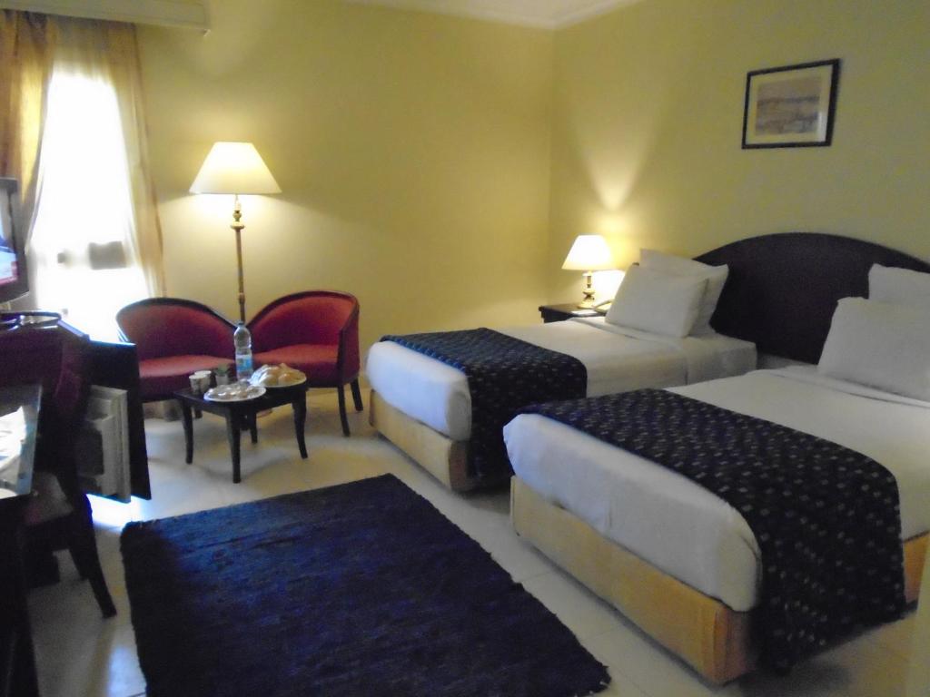 Grand Pyramids Hotel
