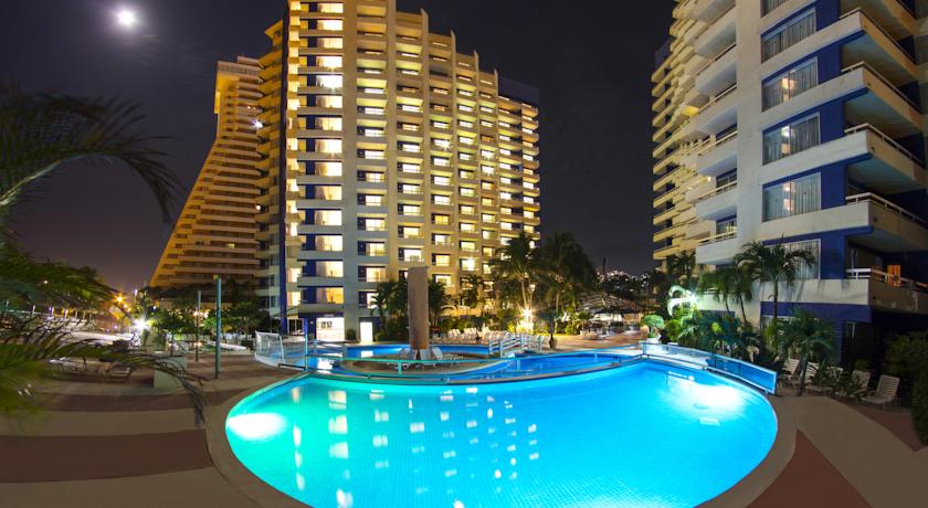 Playa Suites