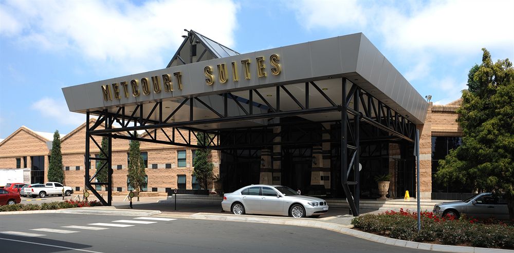 Peermont Metcourt Suites