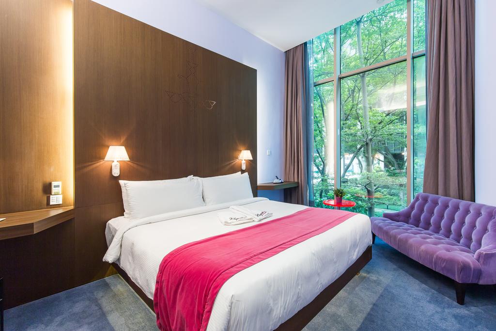 Klapstar Boutique Hotel (Formerly Klapsons)