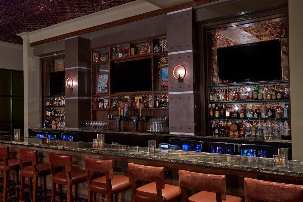 Renaissance Austin Hotel