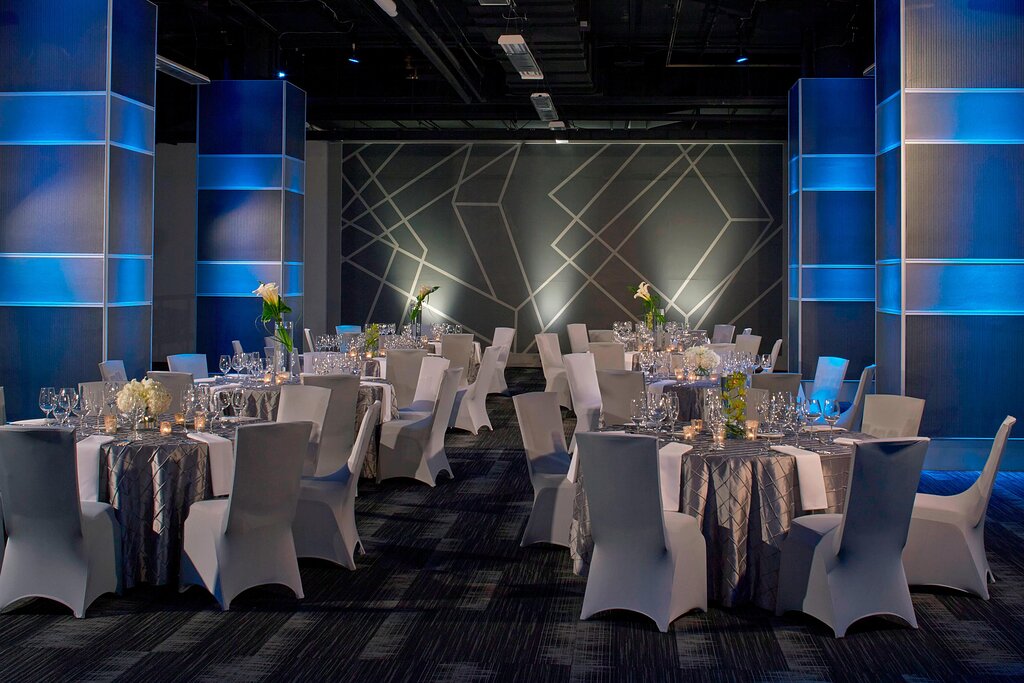Renaissance Austin Hotel