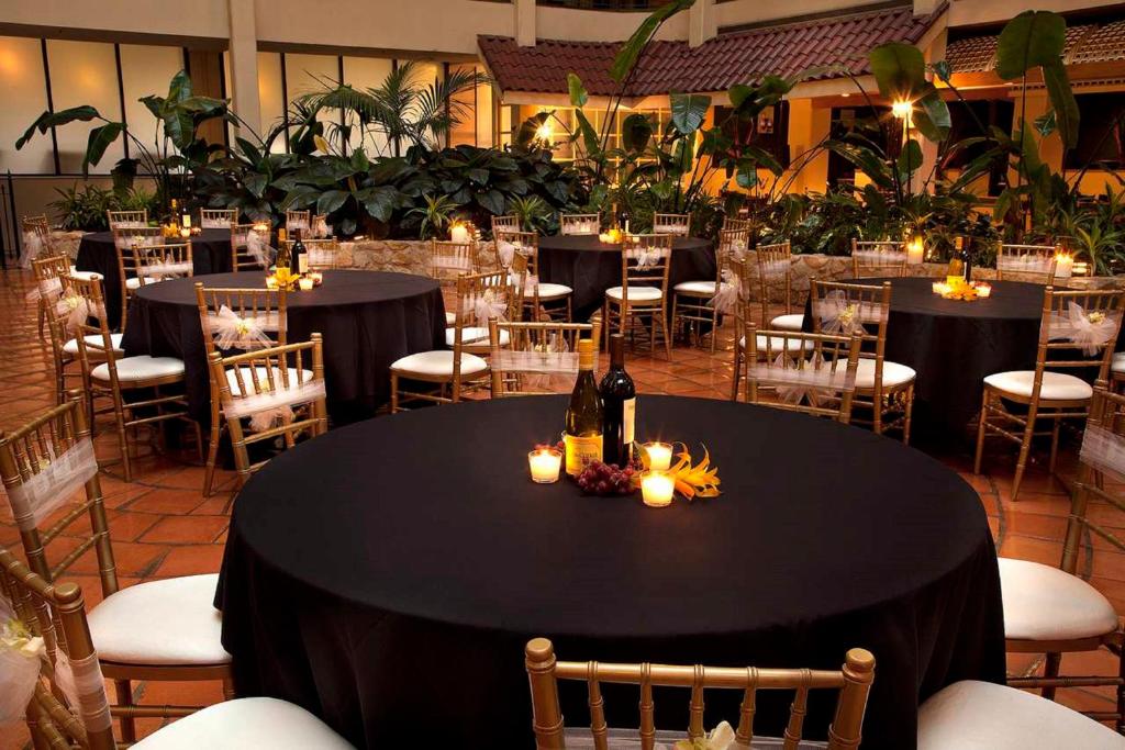 Embassy Suites Chicago - Schaumburg - Woodfield