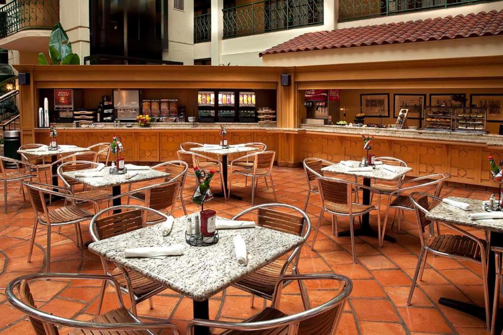 Embassy Suites Chicago - Schaumburg - Woodfield