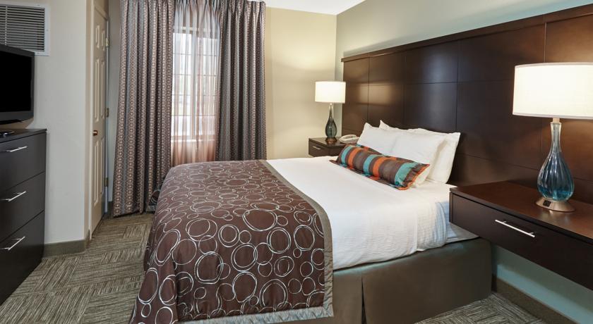 Staybridge Suites Chicago - Glenview