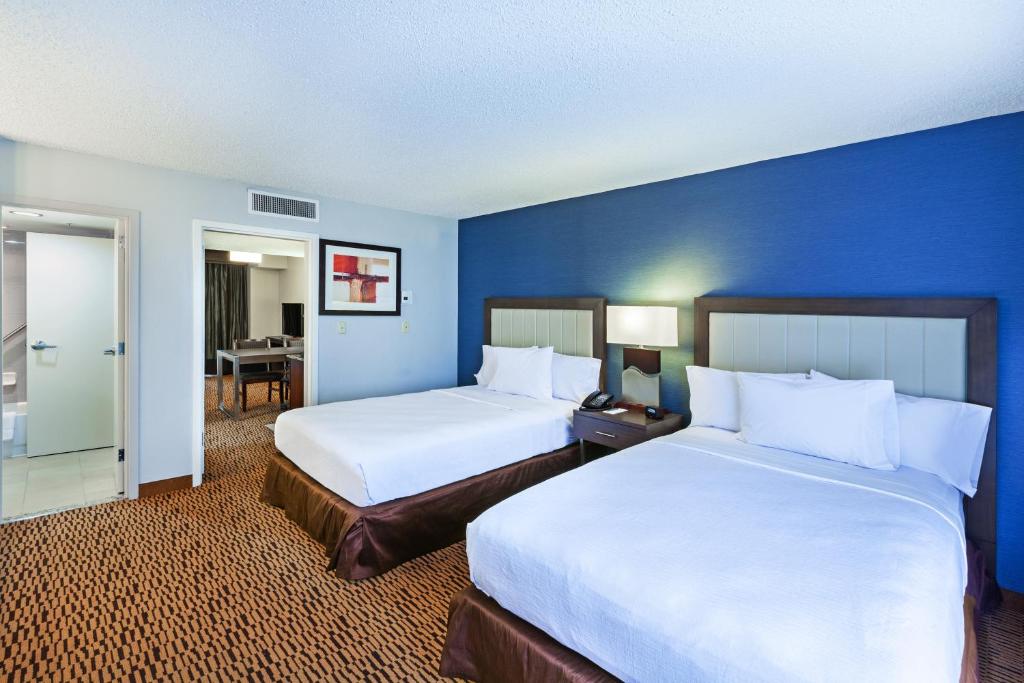 Embassy Suites Hotel Dallas Market Center