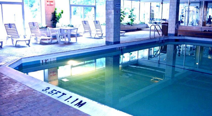 Holiday Inn Rosslyn at Key Bridge