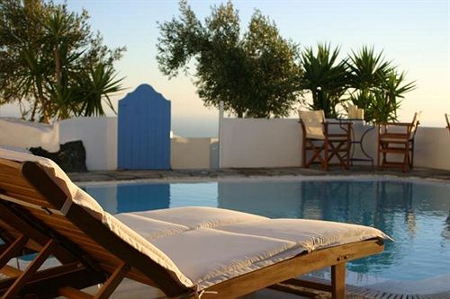 Remezzo Villas Aparthotel Santorini