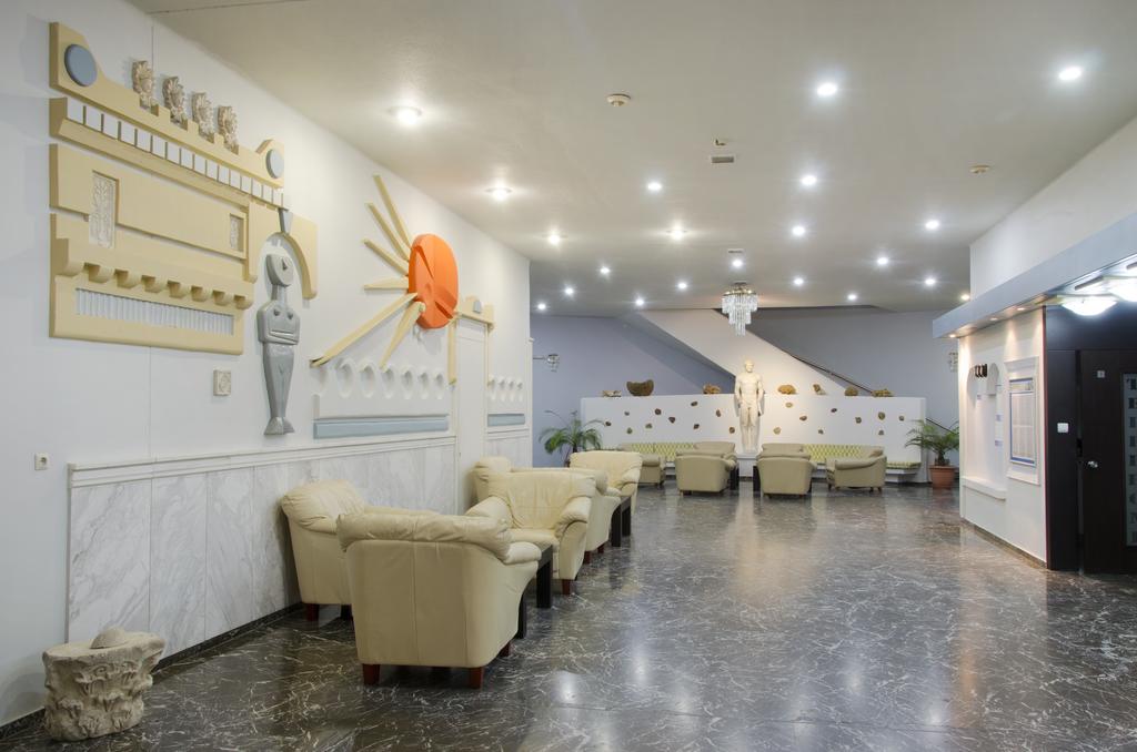 Atlantis Hotel