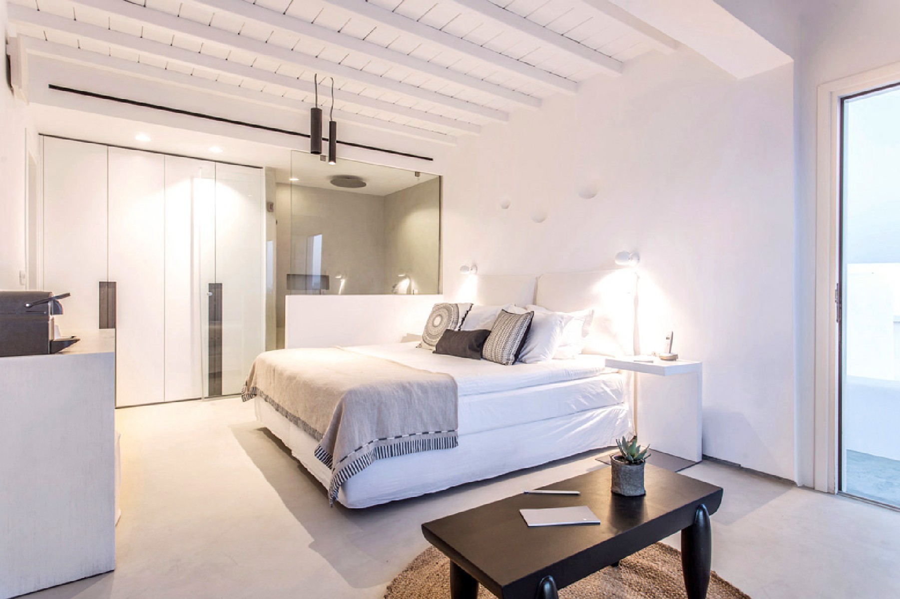 Ostraco Suites