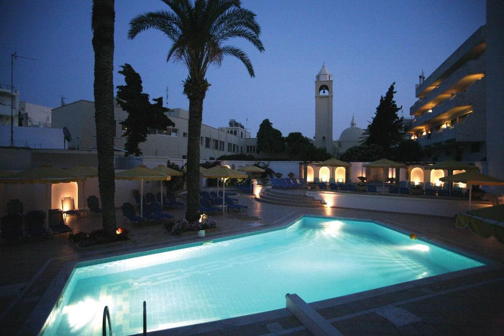 Mitsis Petit Palais Beach Hotel