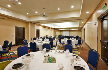 Holiday Inn Hotel & Suites Waco Northwest